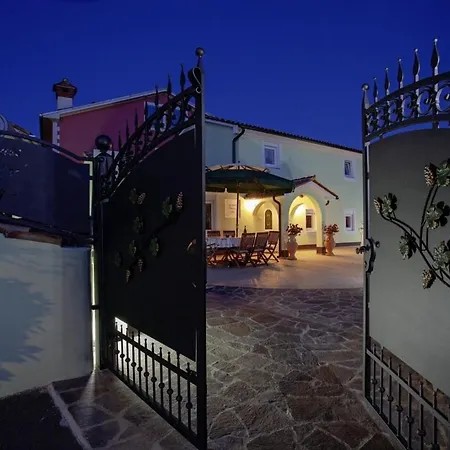 Holiday home Pokrajac In Rovinjsko Selo - Haus Fuer 4-5 Personen *