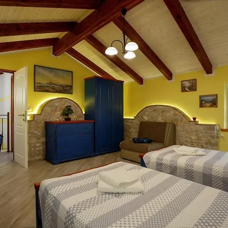 Holiday home Pokrajac In Rovinjsko Selo - Haus Fuer 4-5 Personen *
