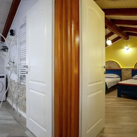 Pokrajac In Rovinjsko Selo - Haus Fuer 4-5 Personen *