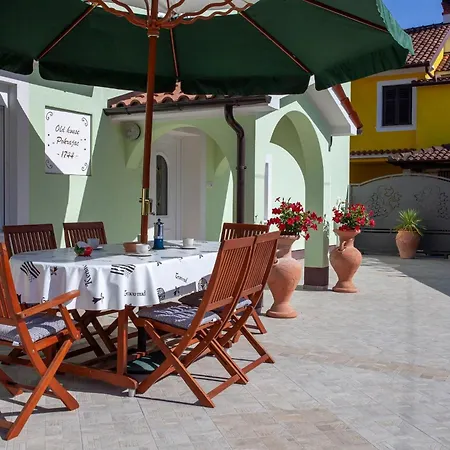 Pokrajac In Rovinjsko Selo - Haus Für 4-5 Personen Ferienhaus *