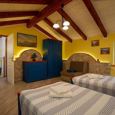 Pokrajac In Rovinjsko Selo - Haus Für 4-5 Personen Ferienhaus Rovinj