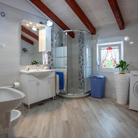 Pokrajac In Rovinjsko Selo - Haus Für 4-5 Personen Rovinj